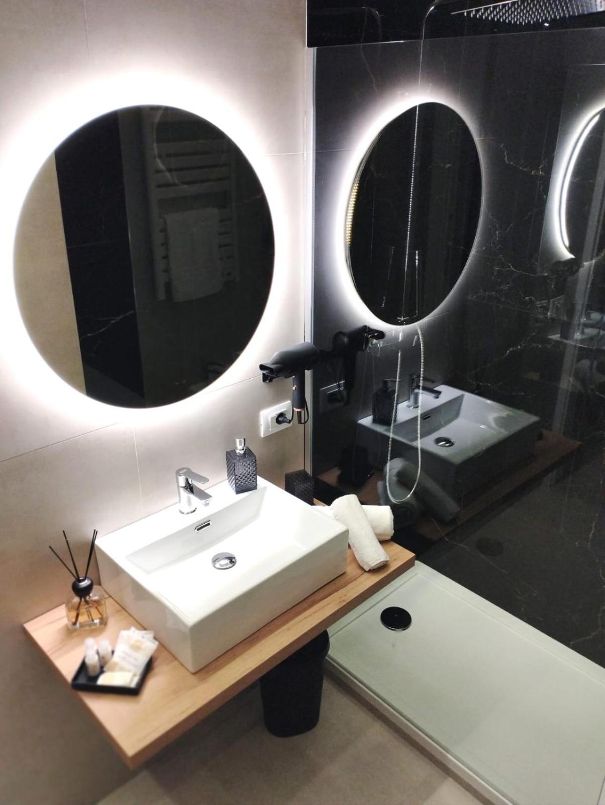 Agatha Modern Elegant Rooms SantʼAgata di Militello Extérieur photo